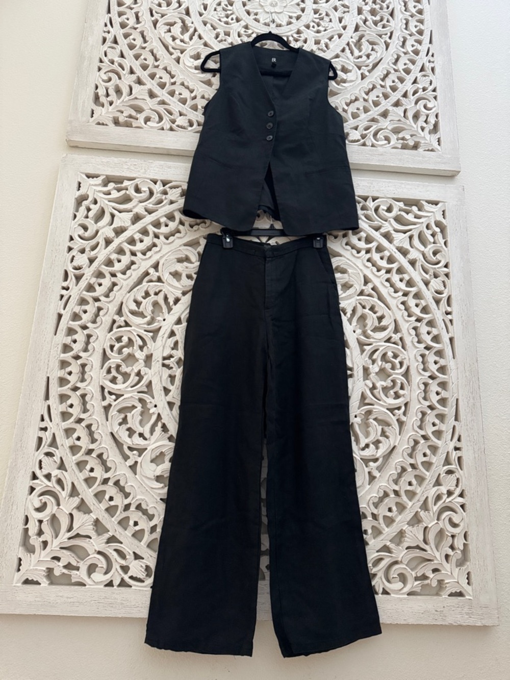 Banana Republic 100% Linen Black Wide-Leg Pants with Sleeveless Vest
